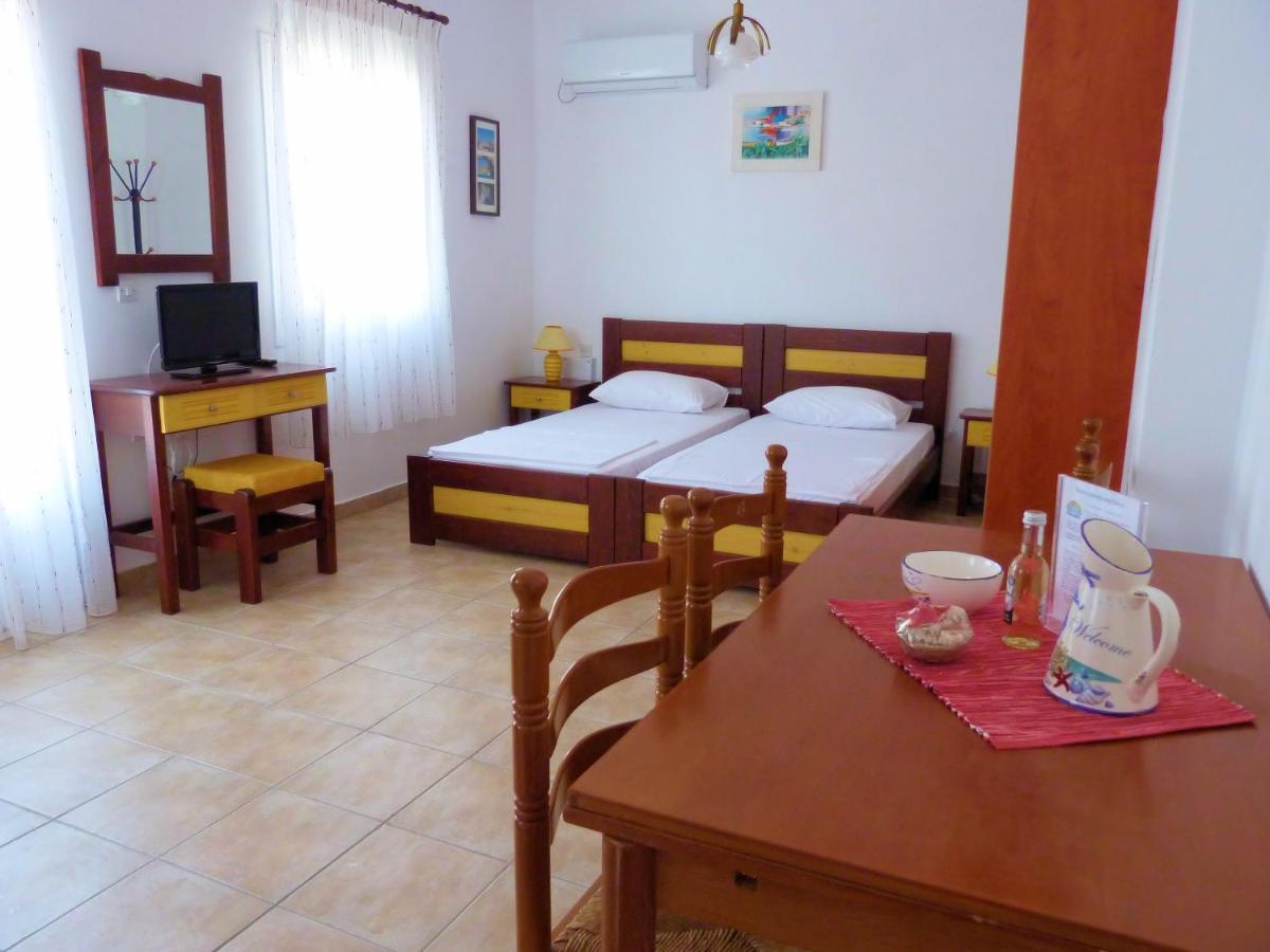 Ioli Apartments Alopronia Екстер'єр фото