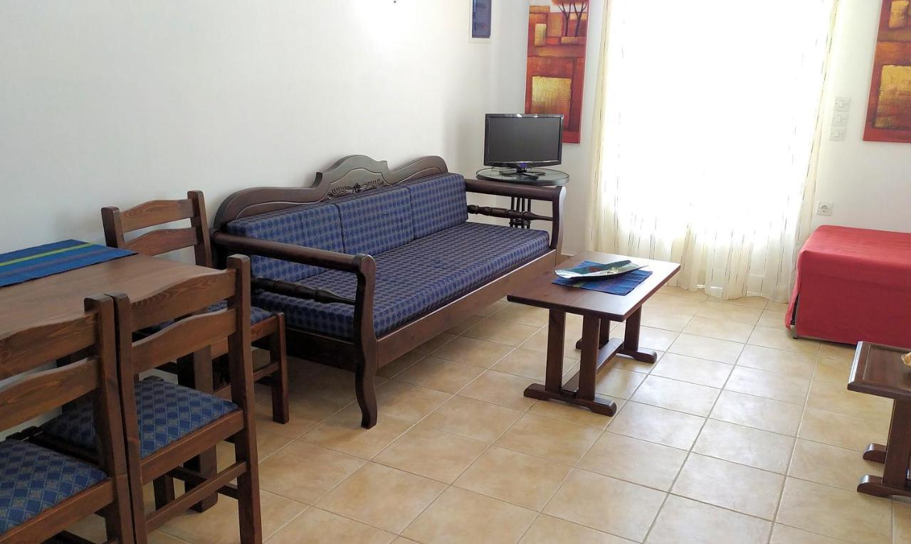 Ioli Apartments Alopronia Екстер'єр фото