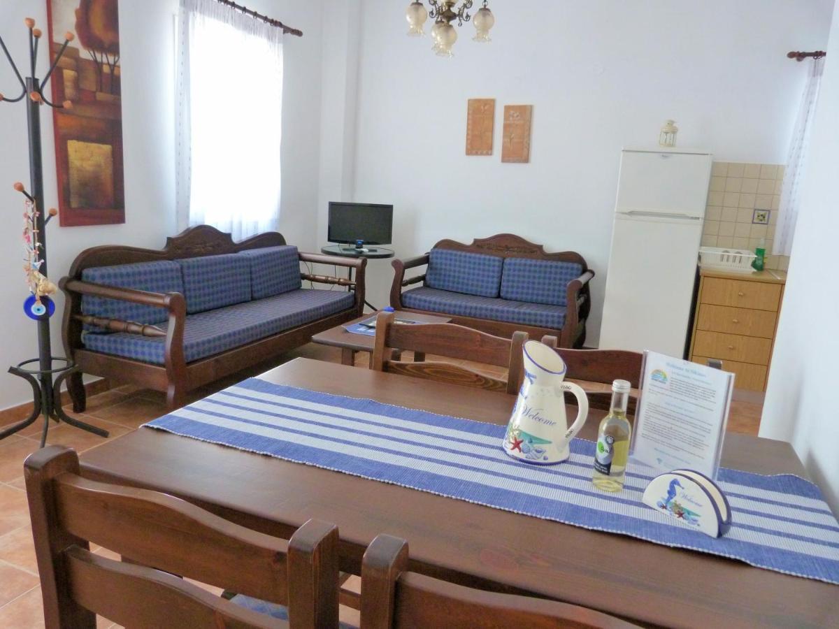 Ioli Apartments Alopronia Екстер'єр фото