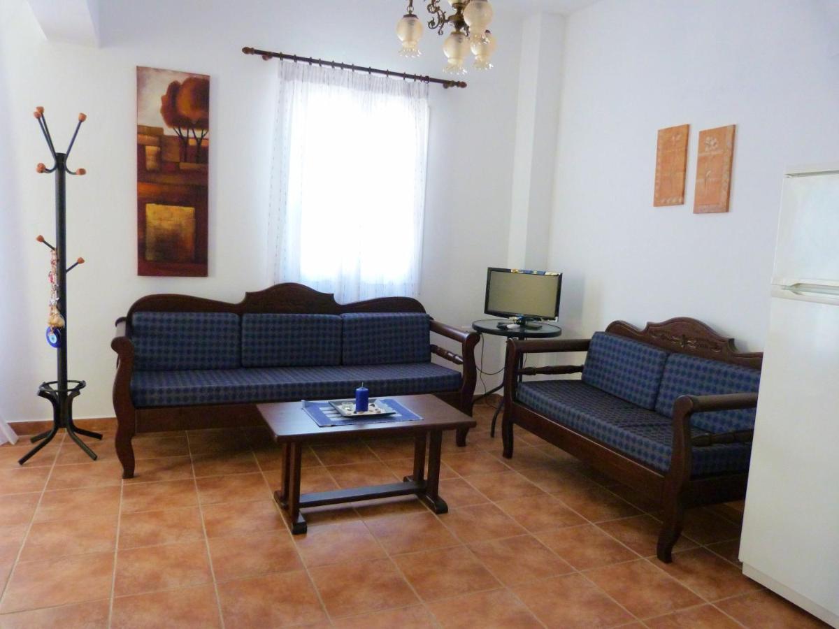 Ioli Apartments Alopronia Екстер'єр фото