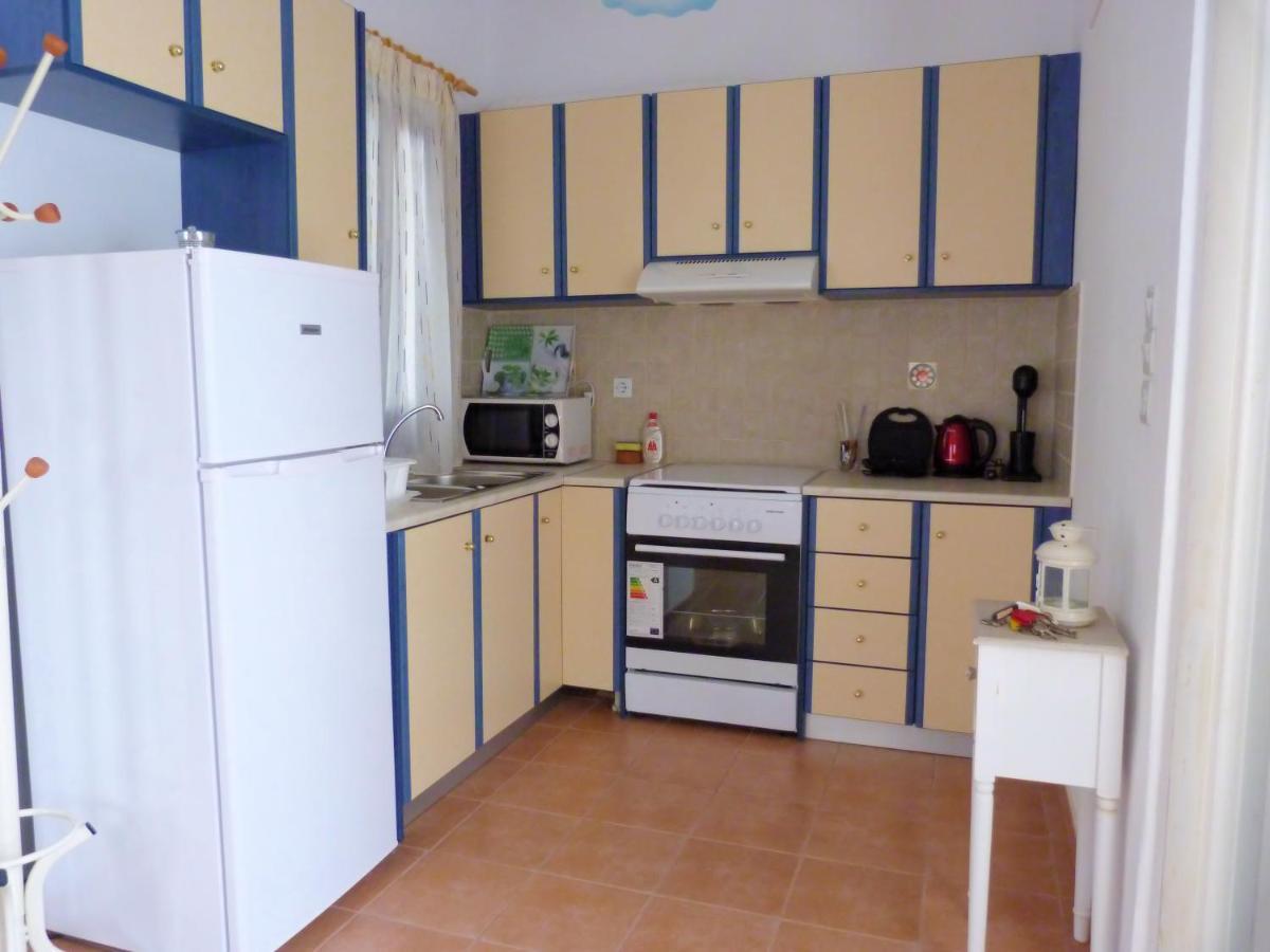 Ioli Apartments Alopronia Екстер'єр фото