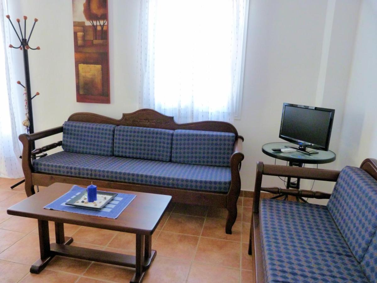 Ioli Apartments Alopronia Екстер'єр фото
