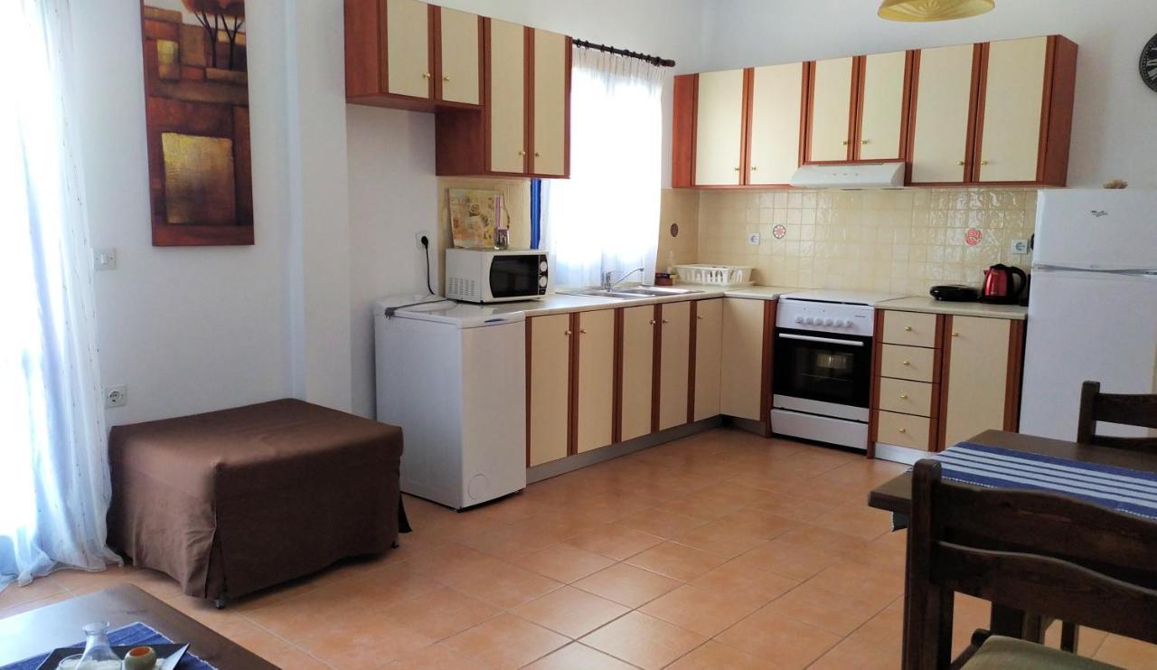 Ioli Apartments Alopronia Екстер'єр фото