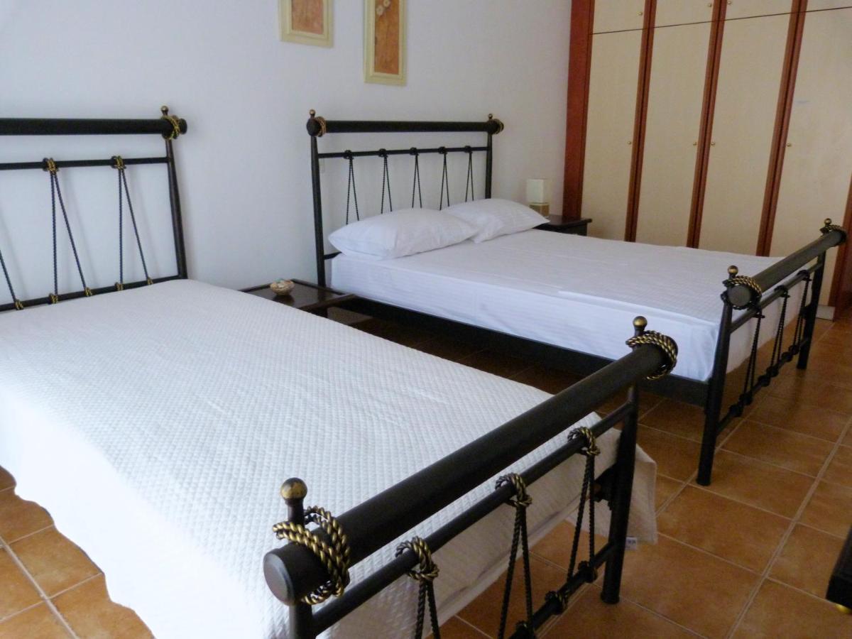 Ioli Apartments Alopronia Екстер'єр фото