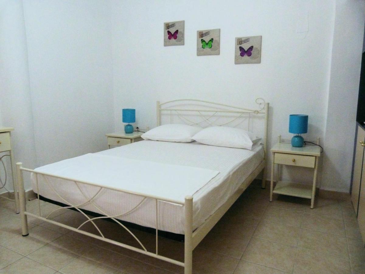 Ioli Apartments Alopronia Екстер'єр фото