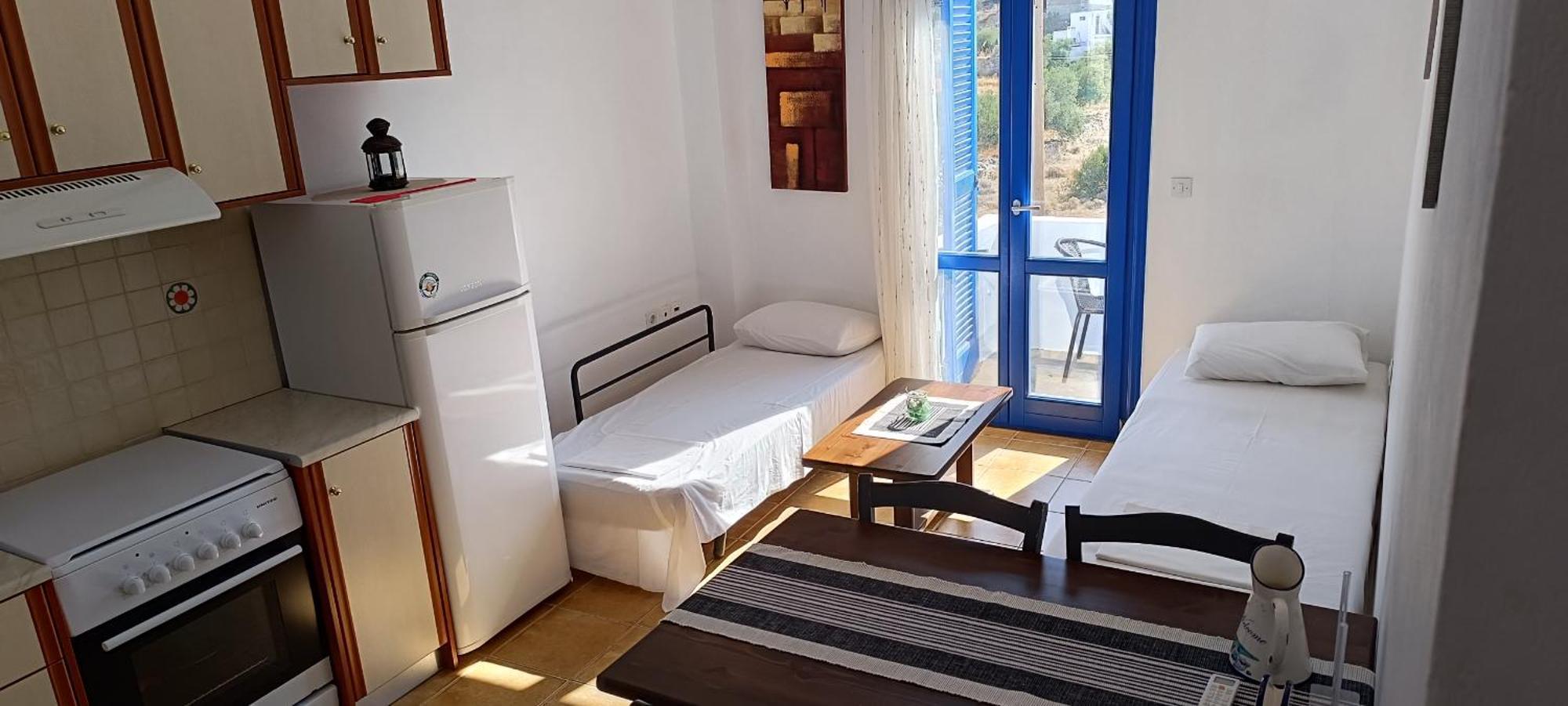 Ioli Apartments Alopronia Екстер'єр фото