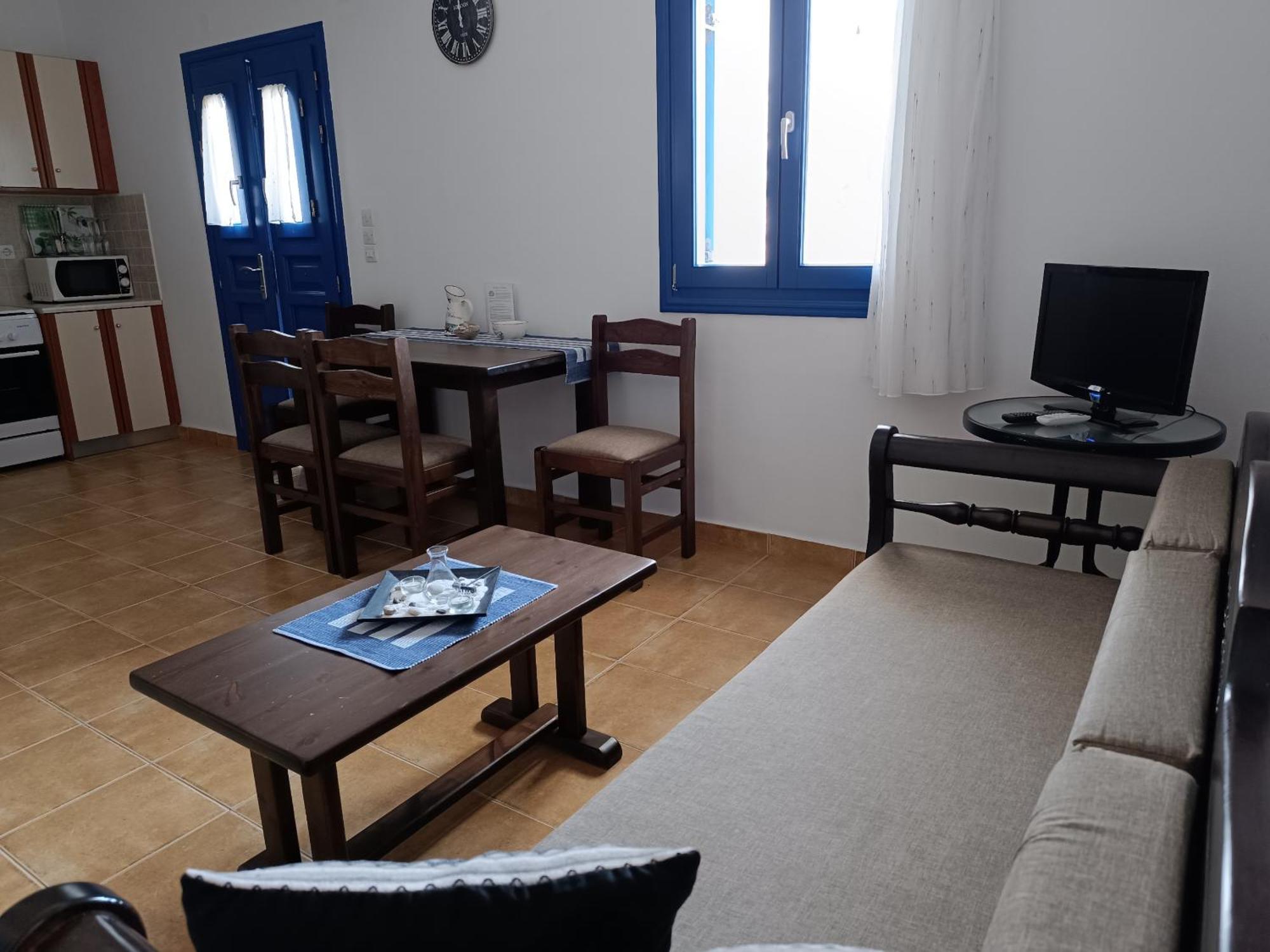 Ioli Apartments Alopronia Екстер'єр фото